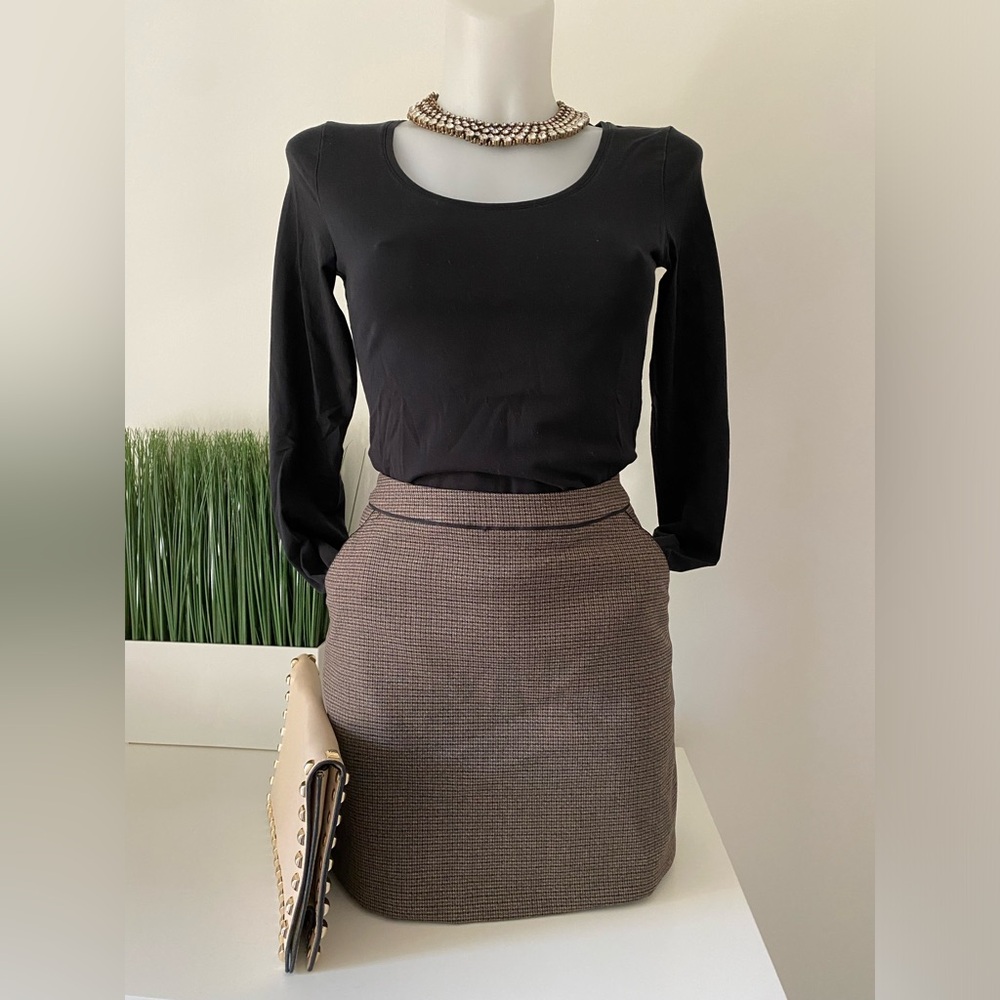 H&M short skirt. Size 4/Small.